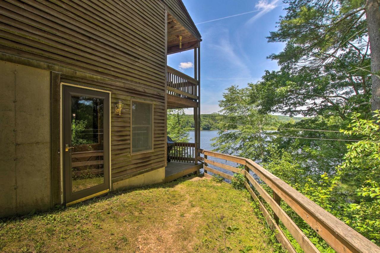 Waterfront New England House On Wickaboag Lake! West Brookfield Eksteriør bilde
