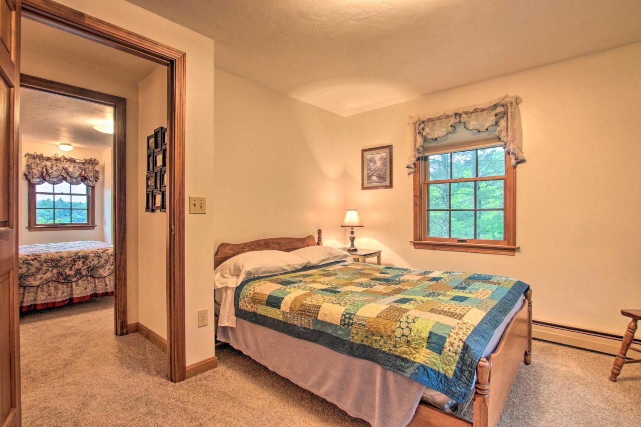 Waterfront New England House On Wickaboag Lake! West Brookfield Eksteriør bilde