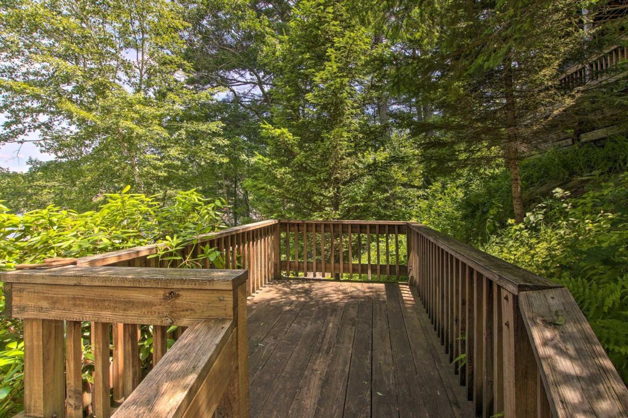 Waterfront New England House On Wickaboag Lake! West Brookfield Eksteriør bilde